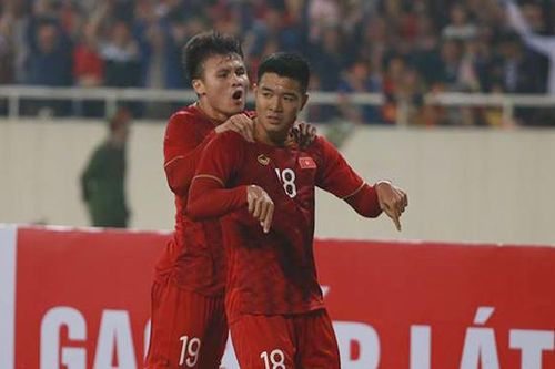 Bóng đá Việt Nam hôm nay: Đức Chinh nhập viện. HLV Park Hang Seo dự khán V-League