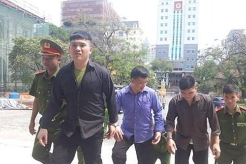 Quái chiêu của các cô gái bán dâm cho các 'quý ông' sập bẫy