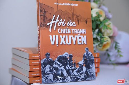 Tướng Nguyễn Đức Huy: 'Gác lại quá khứ, nhưng không được quên quá khứ'