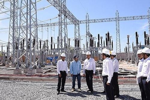 EVNSPC đẩy nhanh tiến độ các công trình lưới điện cho điện tái tạo