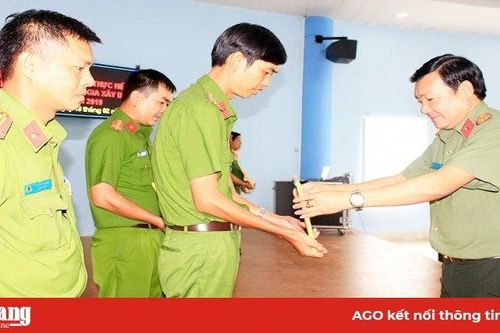 Công an chung sức xây dựng nông thôn mới
