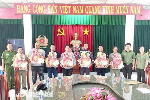 Nhiều người dân dũng cảm bắt tội phạm