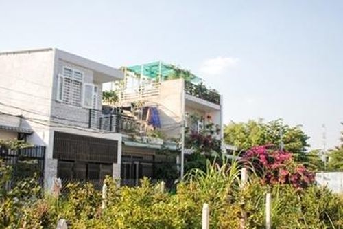 Xử phạt hơn một tỉ đồng người đứng tên khu đất có 38 căn nhà xây trái phép