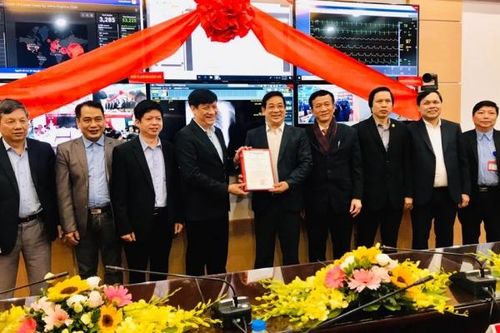 Chống dịch COVID-19: Nhờ công nghệ, chuyên gia hàng đầu hỗ trợ tuyến dưới mọi lúc, mọi nơi