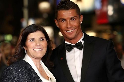 Mẹ Ronaldo lần đầu lên tiếng sau vụ đột quỵ