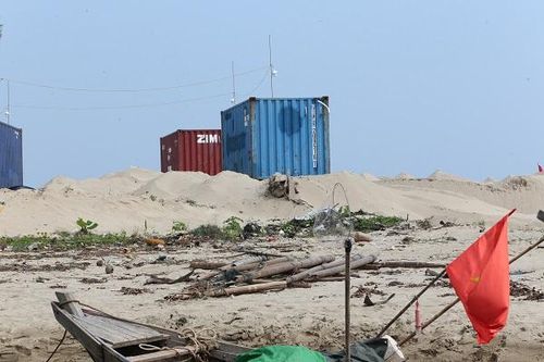 Vụ 'Bãi container cũ không phép sừng sững giữa rừng phòng hộ ven biển': Doanh nghiệp bị phạt nặng