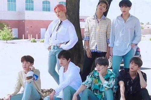 Big Hit định biến BTS thành con cưng quốc tế, 'con ghẻ quốc dân'?