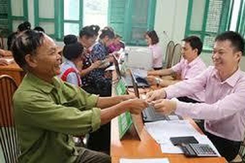 Mức hưởng BHYT của hộ nghèo theo chuẩn thành phố là bao nhiêu?