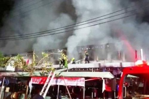Quảng Nam: Cháy chợ Thanh Quýt lúc nửa đêm, 96 ki ốt bị thiêu rụi