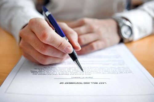 Cha mẹ chưa mất, di chúc có thực hiện được không?