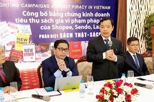 Sách lậu, sách giả bán tràn lan trên mạng: 'Tuyên chiến' để cứu ngành xuất bản
