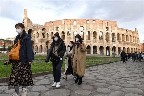 Italy: Có thể ngồi tù 2 năm nếu lợi dụng dịch COVID-19 để lừa đảo