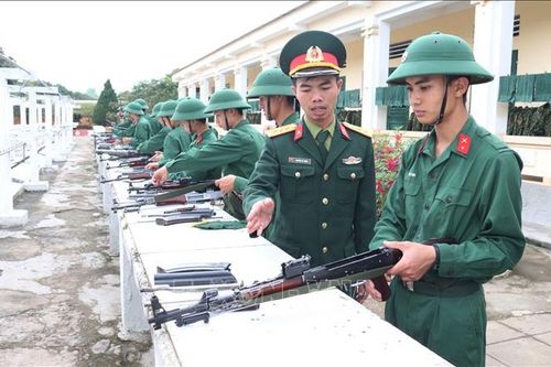 Đại đội trưởng có nhiều sáng kiến trong công tác huấn luyện