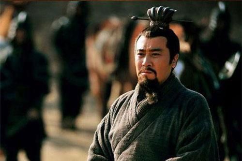 Vì sao Lưu Bị giả nhân giả nghĩa vẫn được sùng bái hơn Tào Tháo?