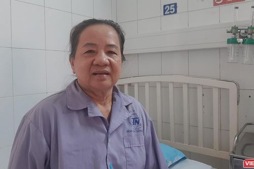 Cụ bà 71 tuổi bị tai biến mạch máu não được cứu sống trong gang tấc và đi đứng bình thường