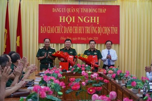 Bàn giao chức danh Chỉ huy trưởng Bộ Chỉ huy Quân sự tỉnh