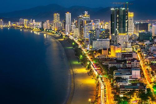 Nâng bước cho những tay máy trẻ