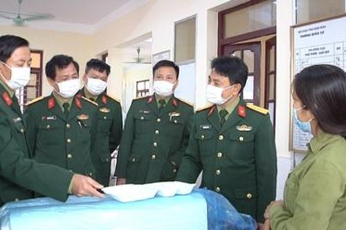 Quân khu 3 kiểm tra các đơn vị cách ly công dân Việt Nam trở về từ các nước có dịch