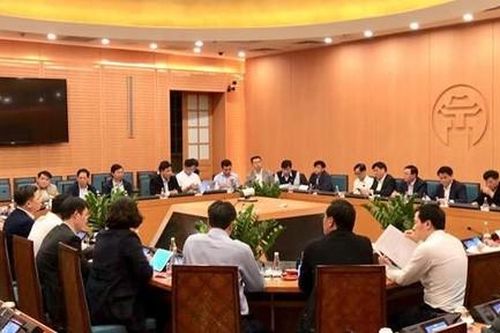 Hà Nội: Cô gái đi du lịch châu Âu về nhiễm COVID-19