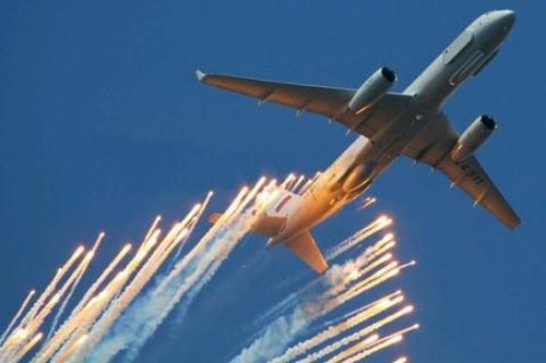 Nga đem 'mắt thần' Tu-214R để 'điểm mặt' xe tăng Thổ Nhĩ Kỳ tại Syria