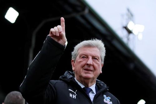 HLV Crystal Palace có thể bị cấm đến sân chỉ đạo vì quá già