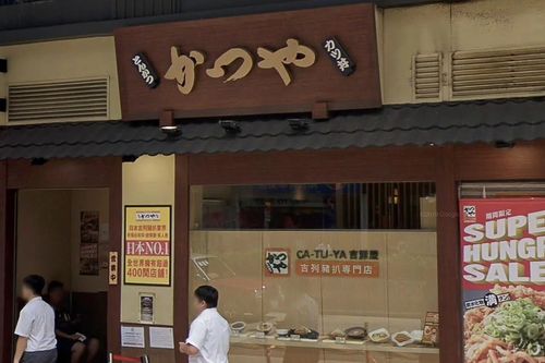 Nhà hàng Hong Kong xin lỗi vì khách úp khẩu trang đã dùng lên ống đũa
