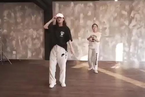 Vũ đạo điêu luyện của Seulgi (Red Velvet)