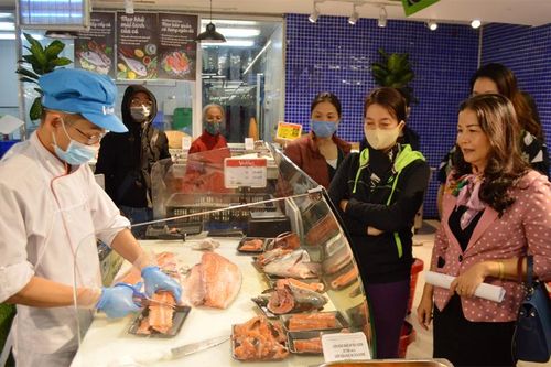 Phòng, chống dịch Covid-19: Siêu thị cam kết đảm bảo đủ hàng, không tăng giá