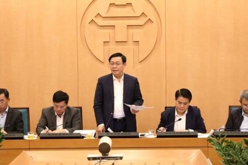 COVID-19: Bí thư Thành ủy Vương Đình Huệ cam kết đảm bảo nhu yếu phẩm cho người dân