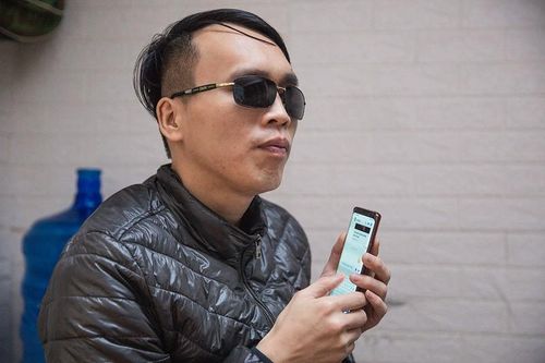 Smartphone mang 'ánh sáng' tới người khiếm thị