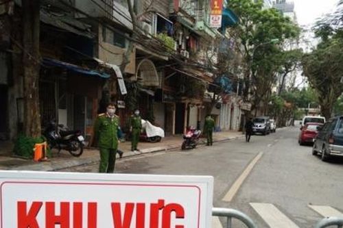 Hà Nội: Cách ly khoảng 200 người tiếp xúc với bệnh nhân dương tính với virus SARS-CoV-2