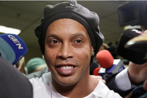 Cựu danh thủ Ronaldinho: Hành trình từ đỉnh cao xuống vực sâu