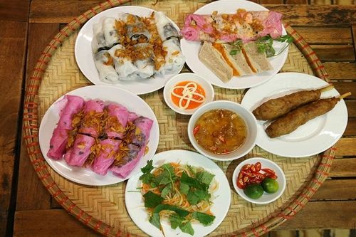 Bánh cuốn thanh long- món ăn mới lạ mà thân quen