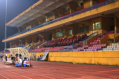 Cầu thủ đóng thế Duy Mạnh tỏa sáng, Quang Hải được giữ chân