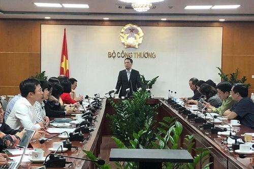 Bộ Công Thương họp khẩn với Hà Nội: Đảm bảo nguồn cung hàng hóa trong mọi diễn biến của dịch COVID-19