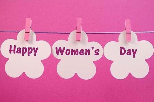 Top 5 bài thơ cảm động gửi đến những người phụ nữ thân yêu ngày Quốc tế Phụ nữ 8/3