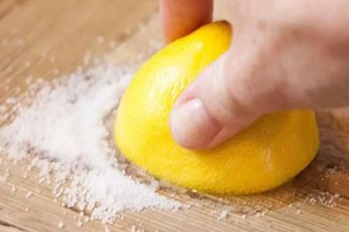 5 mẹo 'nhỏ mà có võ' giúp việc bếp núc của chị em dễ chịu hơn hẳn
