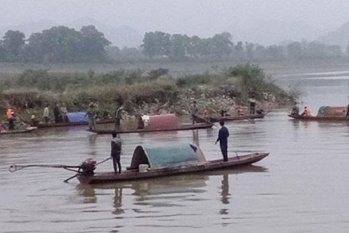 Hai vợ chồng đi đánh cá bị đuối nước thương tâm trên sông Mã