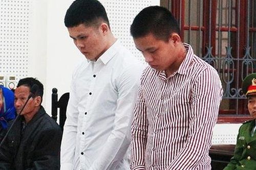 Giết người chỉ vì một câu nói 'Sao lại ngồi uống bia giữa đường?'