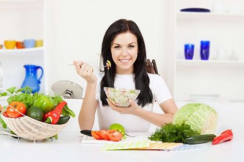 Chế độ dinh dưỡng phù hợp giúp duy trì vóc dáng đúng chuẩn
