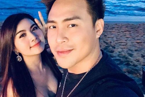 Kha Ly và Thanh Duy đi nghỉ dưỡng ở biển kỷ niệm 4 năm kết hôn