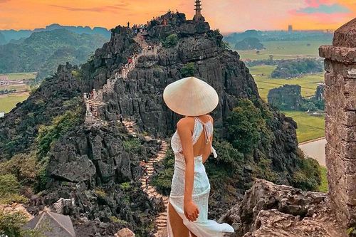 Hang Múa và 6 điểm check-in hút giới trẻ khi tới Ninh Bình
