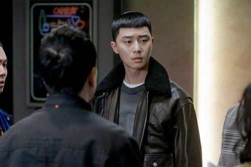 Lộ diện đại gia sau vẻ nhếch nhác, 'Tầng lớp Itaewon' trở nên khó đoán