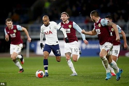 Tottenham và Mourinho vẫn chưa biết thắng