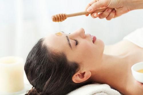 9 công thức trị mụn trứng cá đơn giản tại nhà
