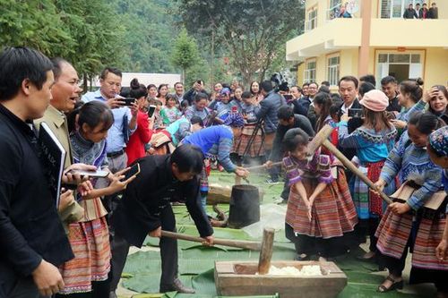 Bắc Hà đoàn kết xây dựng đời sống văn hóa