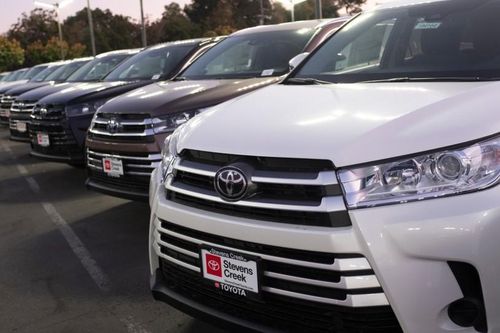 Toyota triệu hồi gần 2 triệu xe do nguy cơ chết máy đột ngột