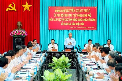 Thủ tướng: 'Vaccine có sẵn của Việt Nam là tinh thần kiên cường, vượt khó của dân tộc'