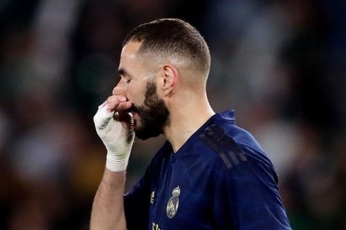 Benzema mắc sai lầm, Real trả giá đắt trước Betis