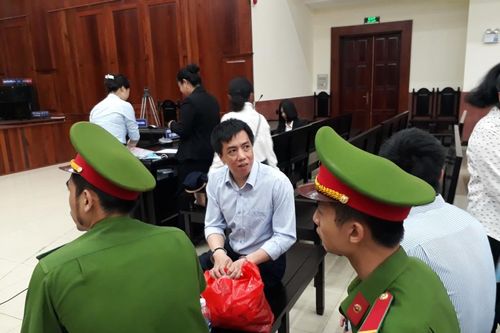 Phúc thẩm vụ VN Pharma: Tiếp tục hoãn xử vì xuất hiện chứng cứ mới